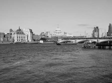 LONDON, UK - SEPTEMBER 28, 2015: Panoramic view of River Thames in black and whiteのeditorial素材