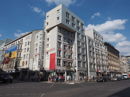 BERLIN, GERMANY - CIRCA JUNE 2016: Checkpoint Charlie (aka Checkpoint C) wall crossing point between East Berlin and West Berlin during the Cold Warのeditorial素材