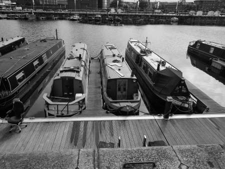 LIVERPOOL, UK - CIRCA JUNE 2016: The Albert Dock  and Salthouse Dock in black and whiteのeditorial素材