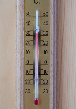 Thermometer thermostat instrument to measure air temperature