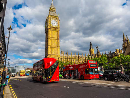 LONDON, UK - JUNE 09, 2015: Tourists in Parliament Square in Westminster (HDR)のeditorial素材