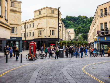 BATH, UK - CIRCA SEPTEMBER 2016: HDR Tourists visiting the city of Bathのeditorial素材