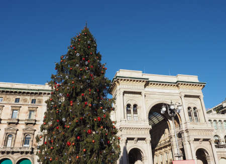 MILAN, ITALY - CIRCA JANUARY 2017: Christmas tree in front of Galleria Vittorio Emanuele II shopping arcadeのeditorial素材