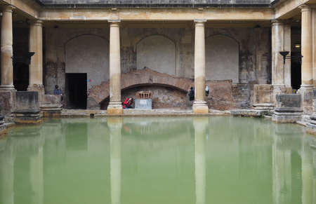 BATH, UK - CIRCA SEPTEMBER 2016: Roman Baths ancient spaのeditorial素材