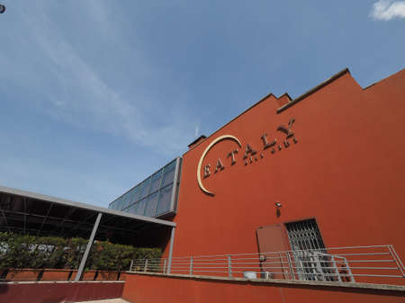 TURIN, ITALY - CIRCA MARCH 2017: Eataly Lingotto restaurantのeditorial素材