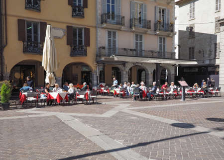 COMO, ITALY - CIRCA APRIL 2017: View of the city centreのeditorial素材
