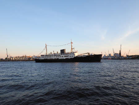 HAMBURG, GERMANY - CIRCA MAY 2017: Hamburger Hafen (Port of Hamburg) sea port on the river Elbeのeditorial素材