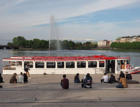 HAMBURG, GERMANY - CIRCA MAY 2017: People on Binnenalster (meaning Inner Alster lake) bankのeditorial素材