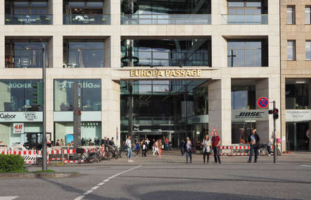 HAMBURG, GERMANY - CIRCA MAY 2017: Tourists visiting the city of Hamburgのeditorial素材