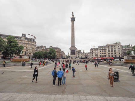 LONDON, UK - CIRCA JUNE 2017: People in Trafalgar Squareのeditorial素材