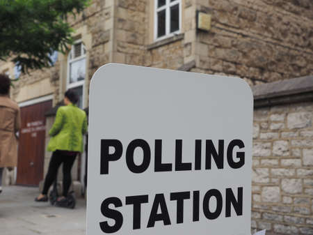 LONDON, UK - CIRCA JUNE 2017: A polling Station signのeditorial素材