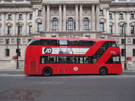 LONDON, UK - CIRCA JUNE 2017: Red double decker bus public transportのeditorial素材
