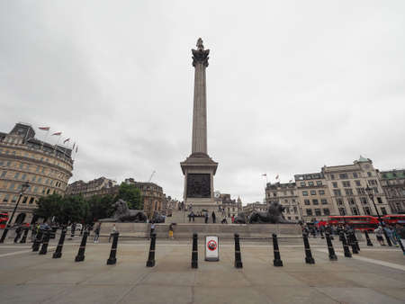 LONDON, UK - CIRCA JUNE 2017: People in Trafalgar Squareのeditorial素材