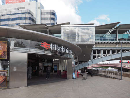 LONDON, UK - CIRCA JUNE 2017: Blackfriars railway stationのeditorial素材