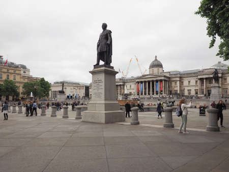 LONDON, UK - CIRCA JUNE 2017: People in Trafalgar Squareのeditorial素材