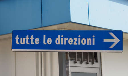 tutte le direzioni (meaning all directions in Italian) traffic signの写真素材