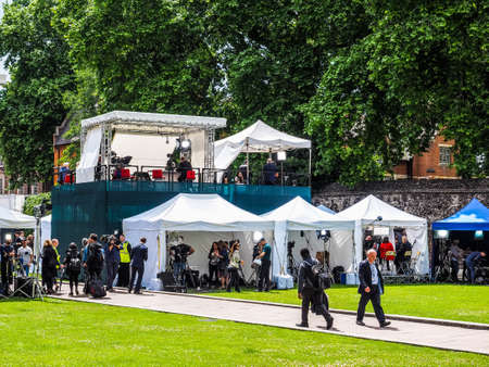 LONDON, UK - JUNE 09, 2017: Press and TV crews in College Green Westminster just opposite the Houses of Parliament, on the day following the June 8 general elections, high dynamic rangeのeditorial素材