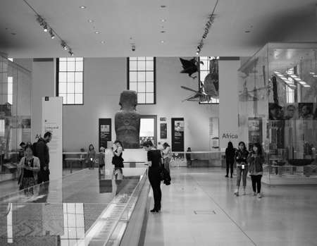 LONDON, UK - CIRCA JUNE 2017: Tourists visiting the British Museum in black and whiteのeditorial素材