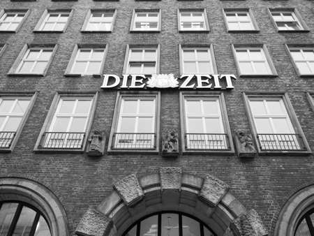 HAMBURG, GERMANY - CIRCA MAY 2017: Die Zeit weekly newspaper headquarters in black and whiteのeditorial素材