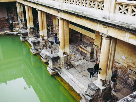 BATH, UK - CIRCA SEPTEMBER 2016: Roman Baths ancient spaのeditorial素材