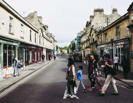 BATH, UK - CIRCA SEPTEMBER 2016: Shops on Pulteney Bridge over the River Avon