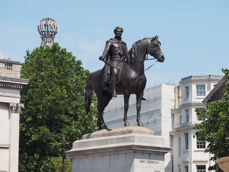 LONDON, UK - CIRCA JUNE 2018: King George IV equestrian statueのeditorial素材