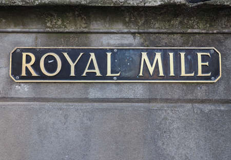EDINBURGH, UK - CIRCA JUNE 2018: Royal Mile signのeditorial素材