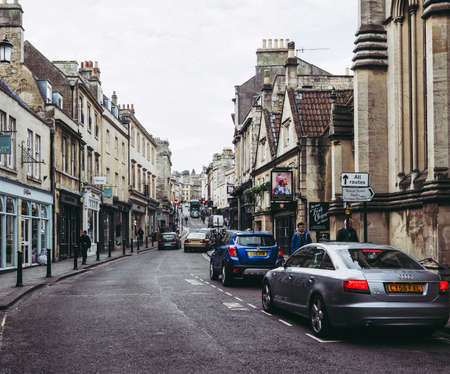 BATH, UK - CIRCA SEPTEMBER 2016: Tourists visiting the city of Bathのeditorial素材