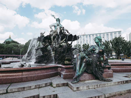 BERLIN, GERMANY - CIRCA JUNE 2016: Neptunbrunnen meaning Neptune fountain in Alexanderplatzのeditorial素材