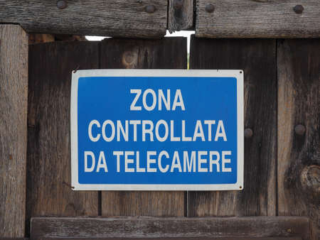 Zona controllata da telecamere (meaning CCTV controlled zone in Italian)の写真素材