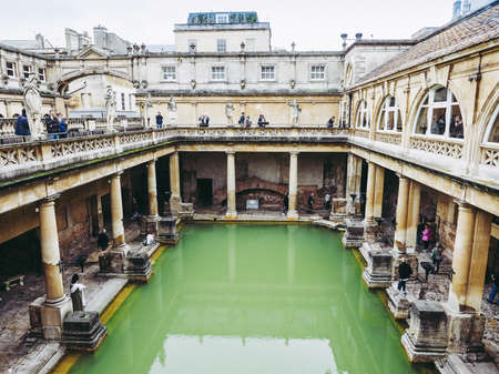 BATH, UK - CIRCA SEPTEMBER 2016: Roman Baths ancient spaのeditorial素材