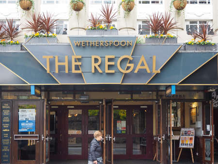 CAMBRIDGE, UK - CIRCA OCTOBER 2018: Wetherspoon The Regal pub storefrontのeditorial素材