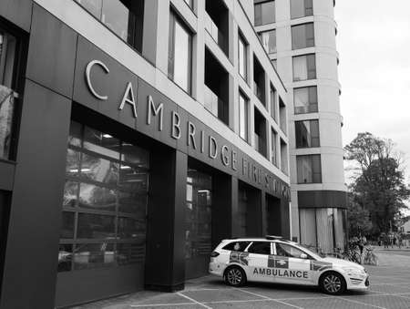 CAMBRIDGE, UK - CIRCA OCTOBER 2018: Cambridge Fire Station in Parkside place in black and whiteのeditorial素材