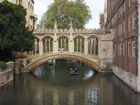 CAMBRIDGE, UK - CIRCA OCTOBER 2018: Bridge of Sighs over river Cam at St John's Collegeのeditorial素材