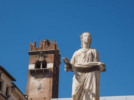 VERONA, ITALY - CIRCA MARCH 2019: Fontana Madonna fountain in Piazza delle Erbe market squareのeditorial素材
