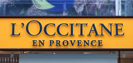 KOELN, GERMANY - CIRCA AUGUST 2019: L'Occitane en Provence signのeditorial素材