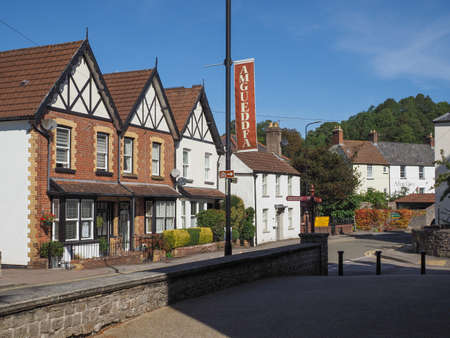 CHEPSTOW, UK - CIRCA SEPTEMBER 2019: View of the city of Chepstow. Amgueddfa means Museum in Welshのeditorial素材