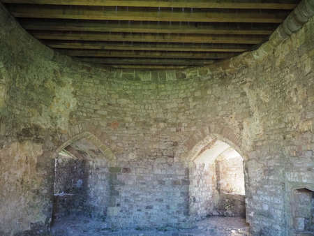 CHEPSTOW, UK - CIRCA SEPTEMBER 2019: Ruins of Chepstow Castle (Castell Cas-gwent in Welsh)のeditorial素材