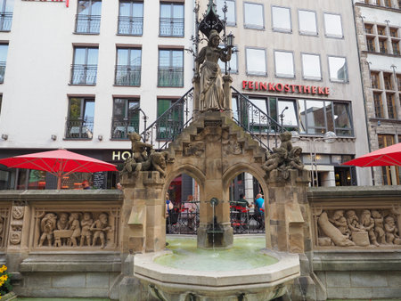 KOELN, GERMANY - CIRCA AUGUST 2019: Heinzelmaennchenbrunnen fountainのeditorial素材