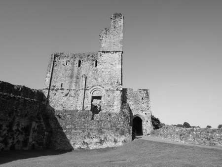 CHEPSTOW, UK - CIRCA SEPTEMBER 2019: Ruins of Chepstow Castle (Castell Cas-gwent in Welsh) in black and whiteのeditorial素材