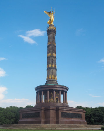Angel statue aka Siegessaeule meaning Victory Column in Tiergarten park in Berlin, Germanyの写真素材