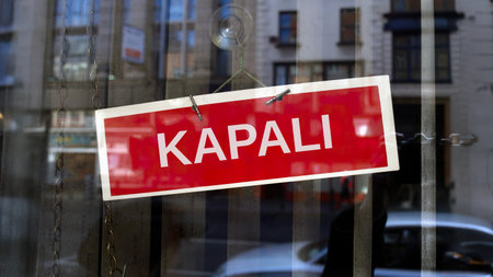 closed sign in Turkish languageの写真素材