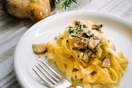 tagliatelle with cream and porcini mushrooms