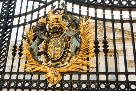 London, United Kingdom - May 22, 2017 : Coat of arms on Buckingham Palace fenceのeditorial素材
