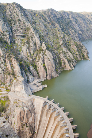 Canyon Dam Aldeadeavilaの写真素材