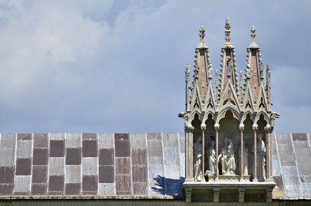 stone figures details cathedral of pisaの写真素材
