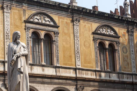 Verona (Veneto, Italy), Piazza dei Signori, historic square with statue of Dante Alighieri (1865)のeditorial素材