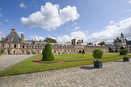 Fontainebleau (Seine-et-Marne, Ile-de-France, France) - Exterior of the ancient castleのeditorial素材