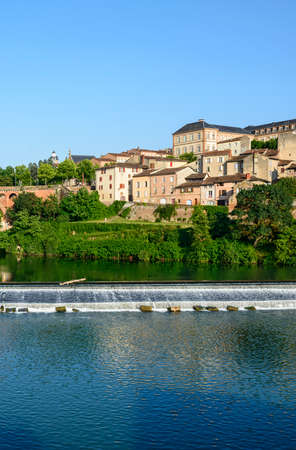 Albi (Tarn, Midi-Pyrenees, France) - Bridge over the Tarn riverの写真素材