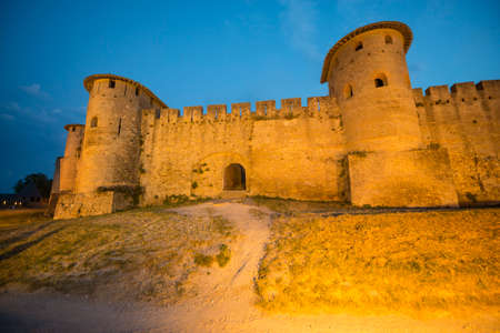 Carcassonne (Aude, Languedoc-Roussillon, France) - The medieval walls at eveningのeditorial素材